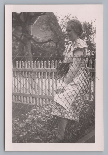 Frau mit fotokamera 1939 - fotokamera,