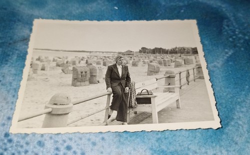 Altes foto frau posiert - posiert, am