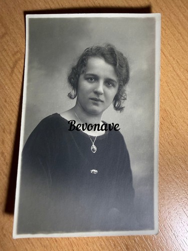 Foto wunderschöne frau 1924 - foto,